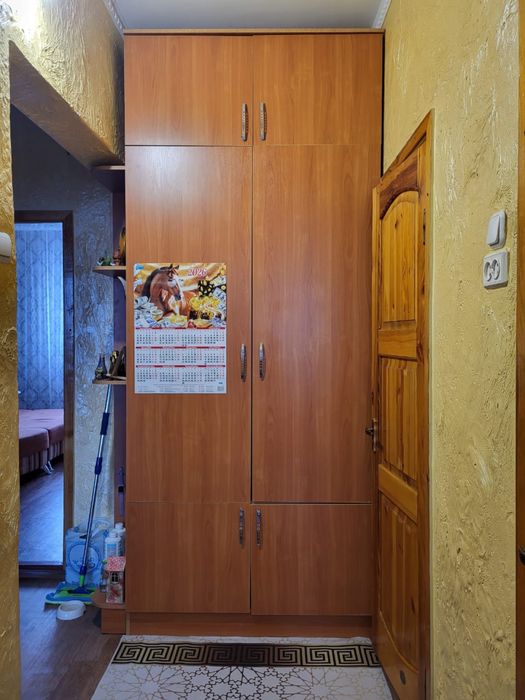 Шкаф двухстворчатый