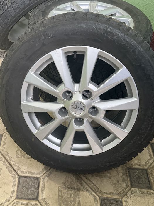 Шины с дисками 275/55 R20