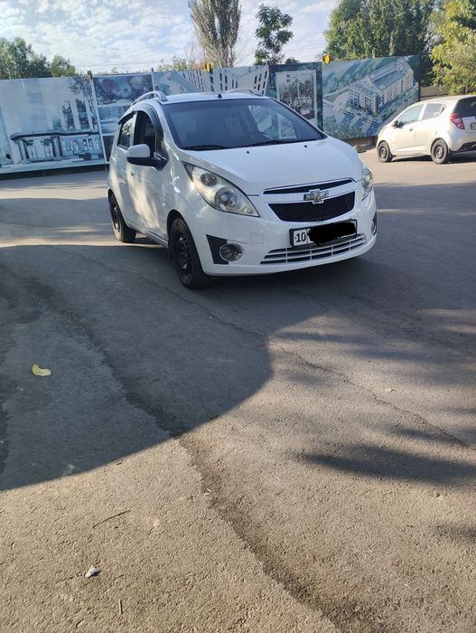 Spark 3 pozisiya sotiladi.