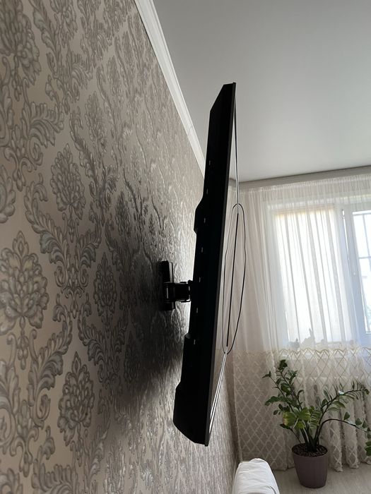 Продам телевизор