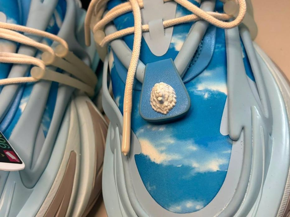 Adidasi Balmain Unicorn - Editie Speciala Sky Cloud