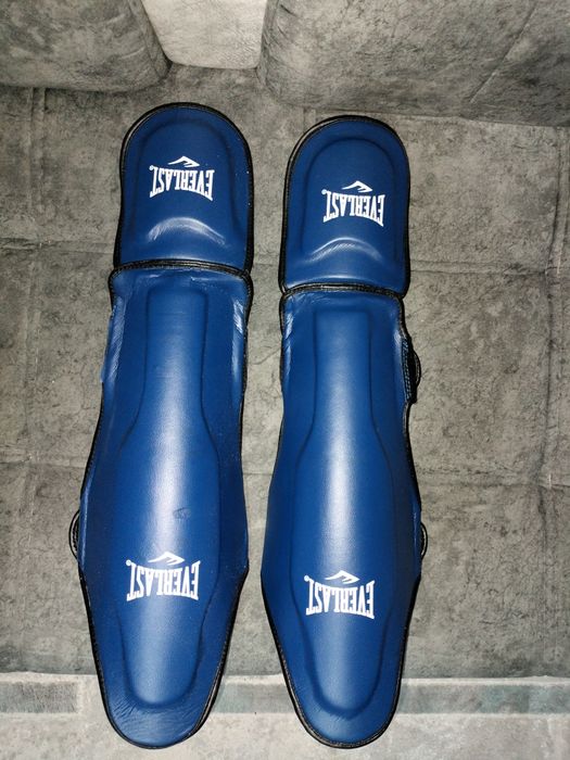 Футы кожаные для бокса