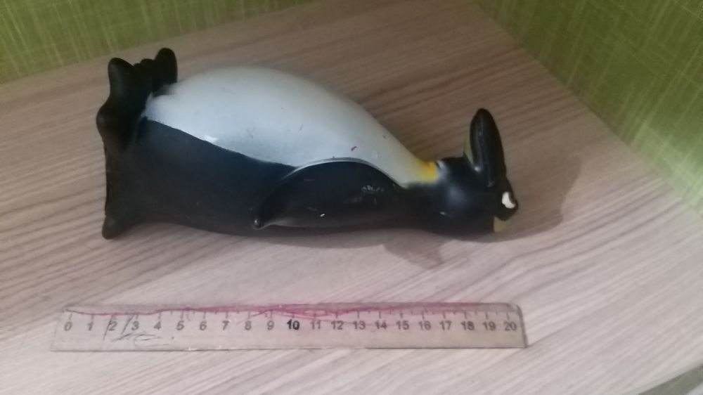 Резиновые фигуры животных