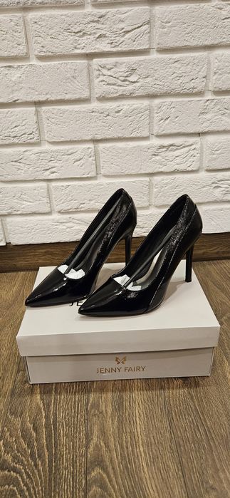 Официални обувки