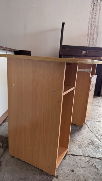 Отдам даром письменный стол