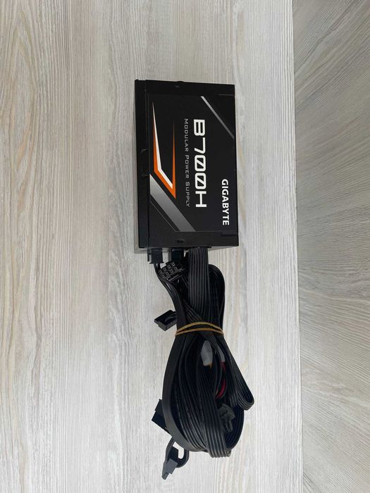 Gigabyte 700w 80plus ORG