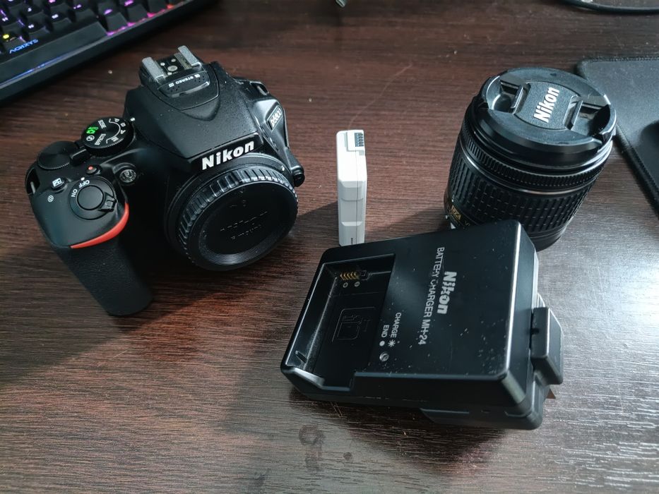 Nikon D5600 + obiectiv kit