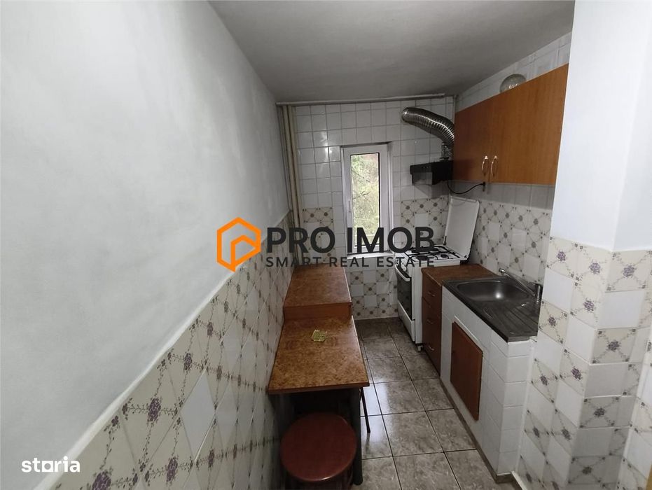 Apartament 3 camere cf 2 semidecomandat zona Crang