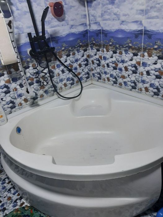 Срочно целая ванная чугунная тяжёлая читайте ниже