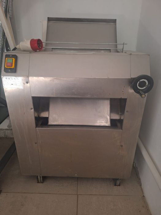 Продаётся тестораскат,орешница,вафельница