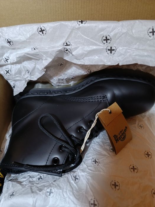 Черни кубинки Dr. Martens