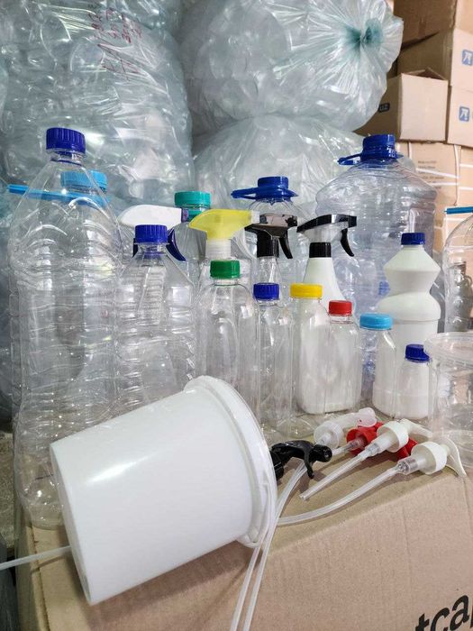 Ishlab chiqaruvchidan 50ml dan 18.9 litrgacha pet baklashalar.