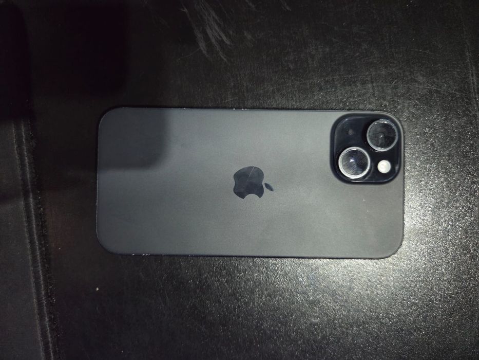 Iphone 15 с документами