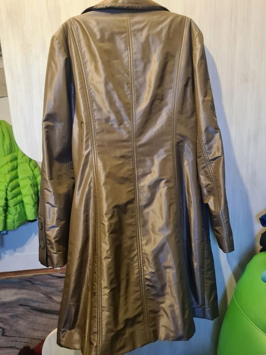 Женский демисезонный плащ