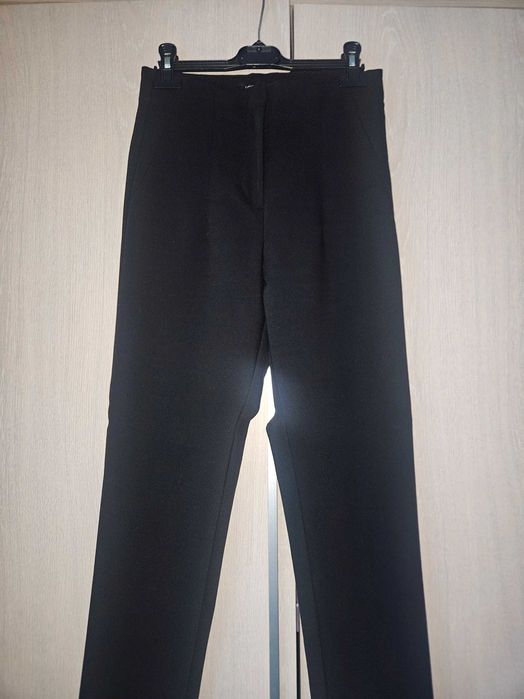 Pantaloni cu pensr marimea 36