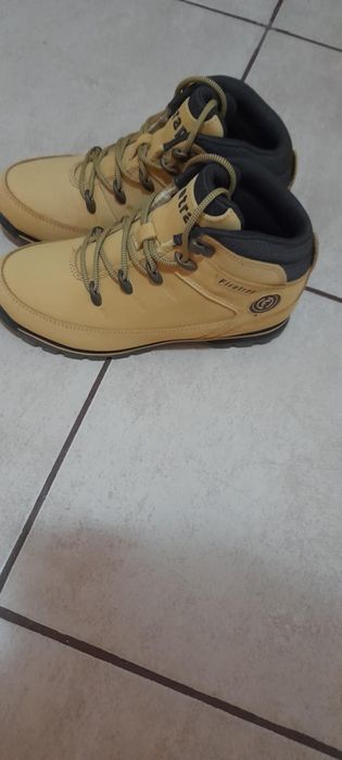 Ghete FIRETRAP din piele.