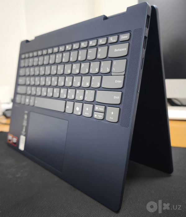 Lenovo IdeaPad 5 2-in-1 (14AKP10)