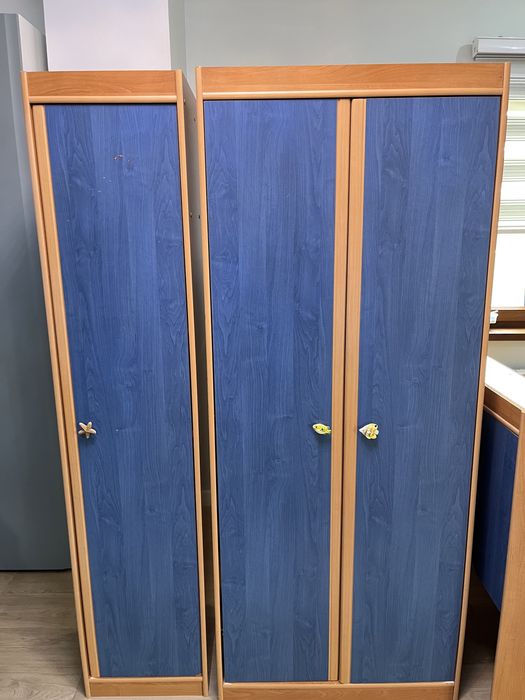 Шкаф столымен бирге сатылады