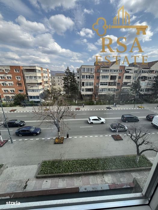 Apartament cu 2 camere de inchiriat Hanu Haiducilor etaj 3 Rm Valcea