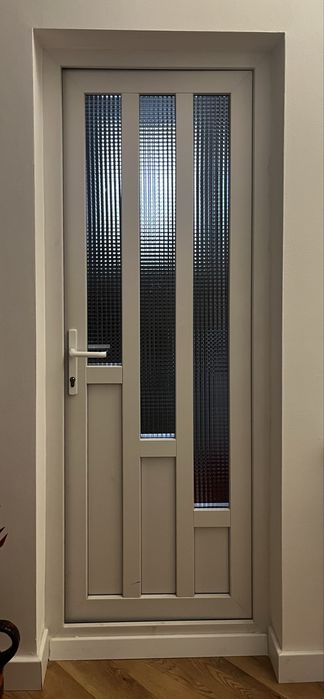 Usa pvc interior cu geam