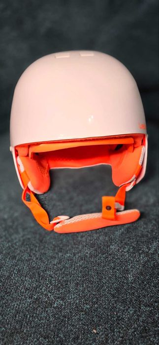 Детска каска за зимни спортове