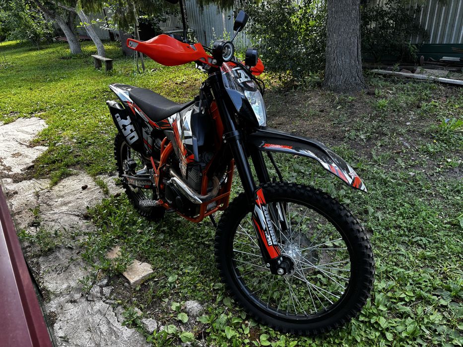 Мотоцикл эндуро Zuumav CB250