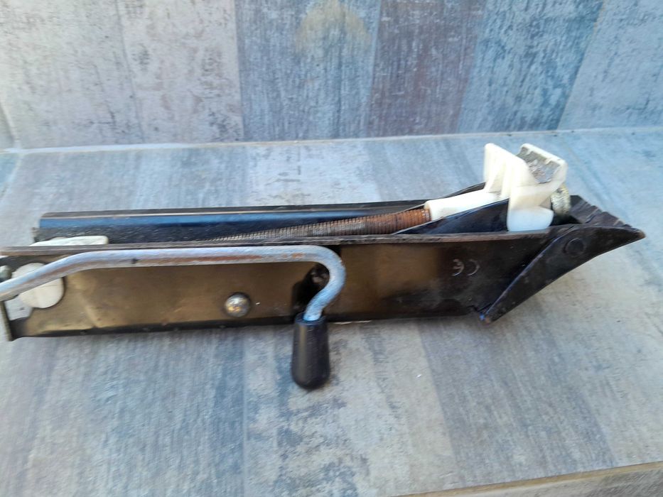 Крик за Опел Мерива