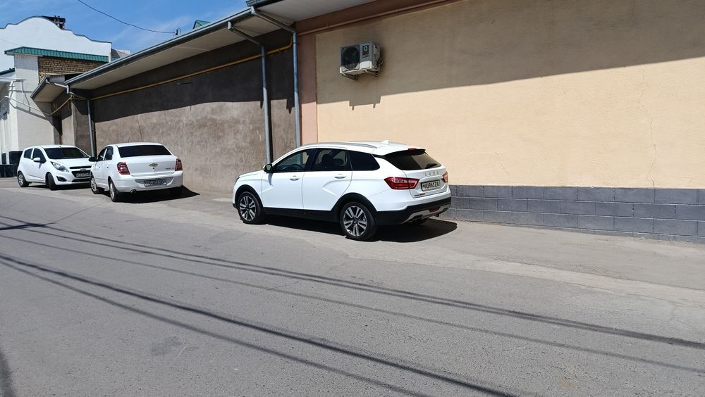 Lada vesta sw cross