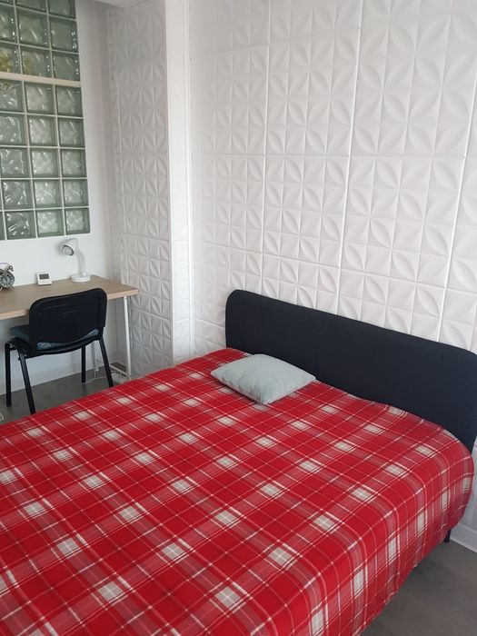 Apartament modern de închiriat