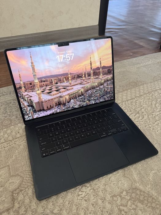 MacBook Air M4/15/16/512