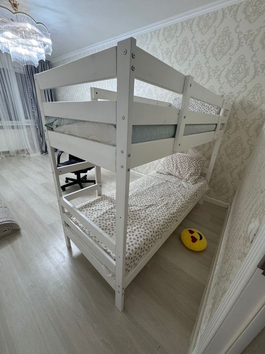 Двухъярусная кровать