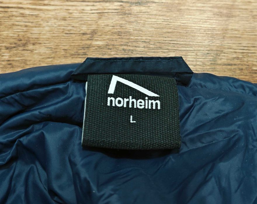 Norheim Дамска грейка / яке без ръкави с пух и качулка размер L НОВО