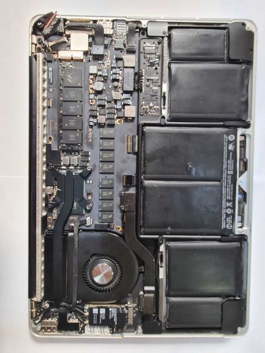 Dezmembrez Macbook Pro Retina 13" A1502 Late 2013 Poze 100% Reale