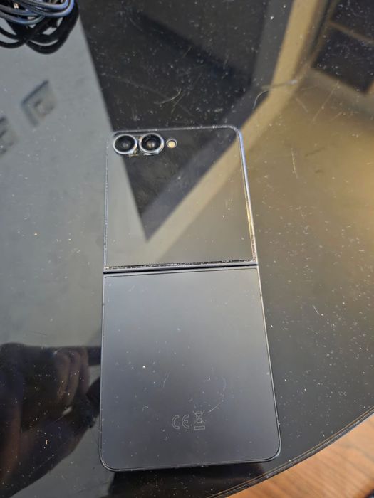 Samsung Galaxy Z Flip 7