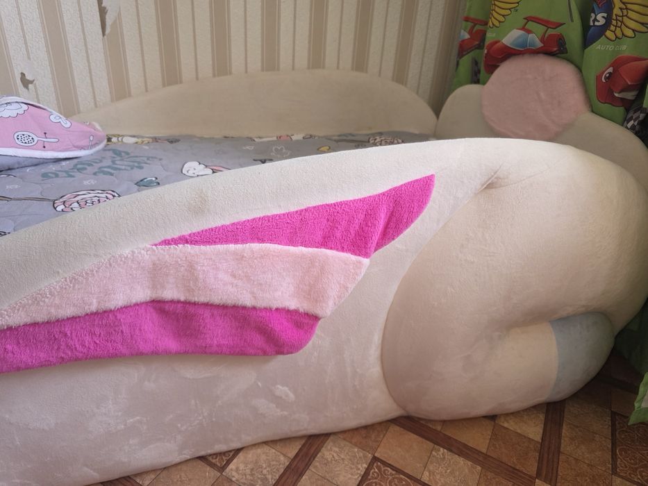 Детская кровать единорог