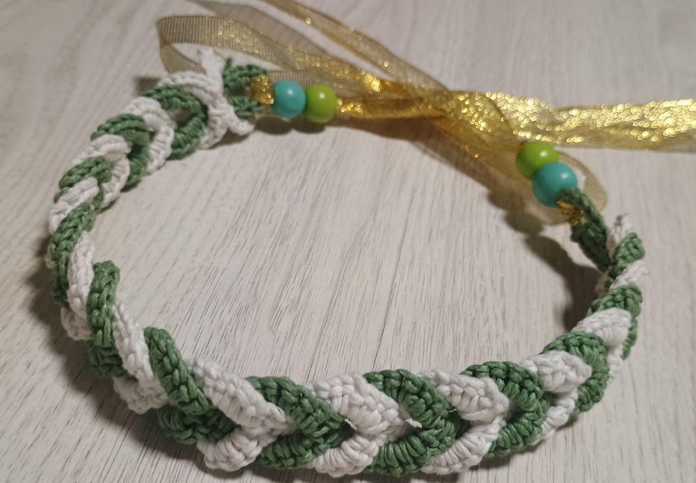 Colier handmade crosetat