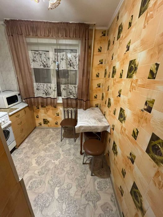 2 комн квартира в 20 мкр