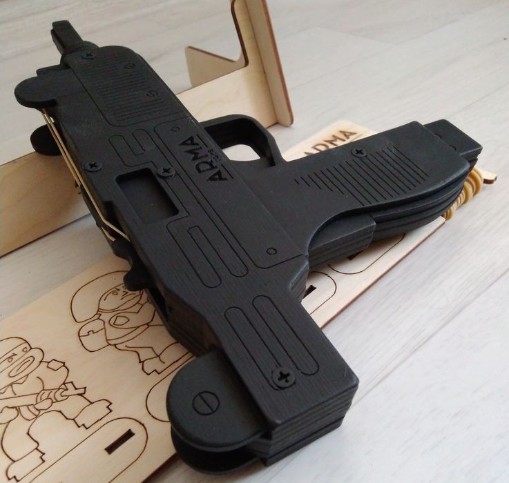 Игрушка автомат-резинкострел из дерева