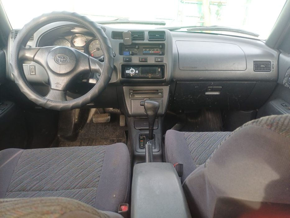 Продам toyota rav 4