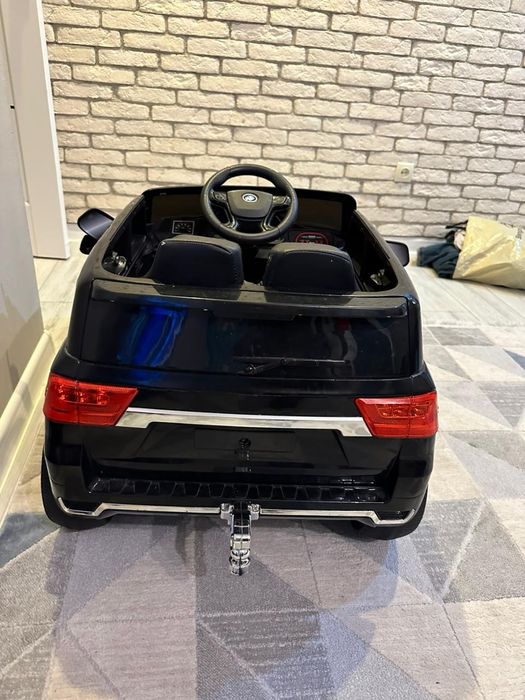 Детская машинка на пульте