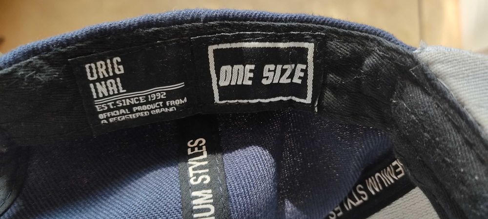 Оригинална нова спортна шапка ни