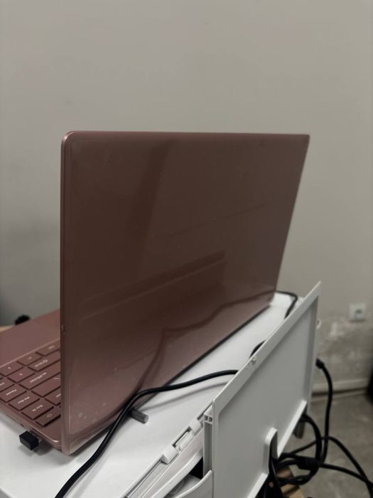 Продам ноутбук HYDRA