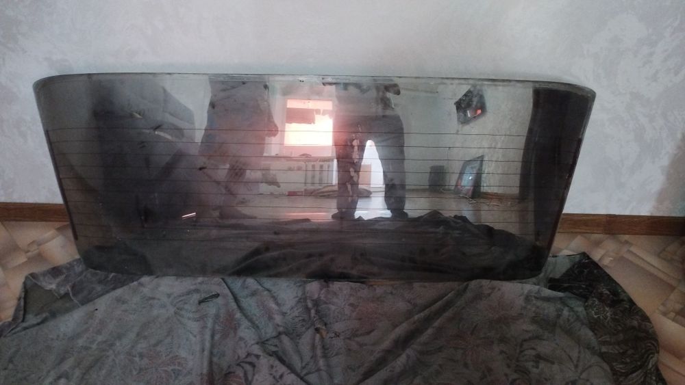 Заднее стекло ВАЗ 2106