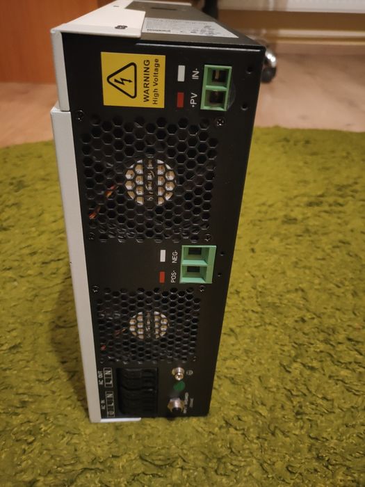 Invertoare  24V 3.5 kw Sun Mart si 48V EaSun 6.2 kw. Noi.Trimit in tar