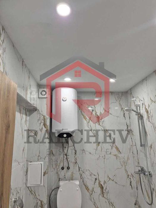 Дава се под наем Двустаен апартамент в Варна, Център - 75 кв.м за 612 € - Снимка #5