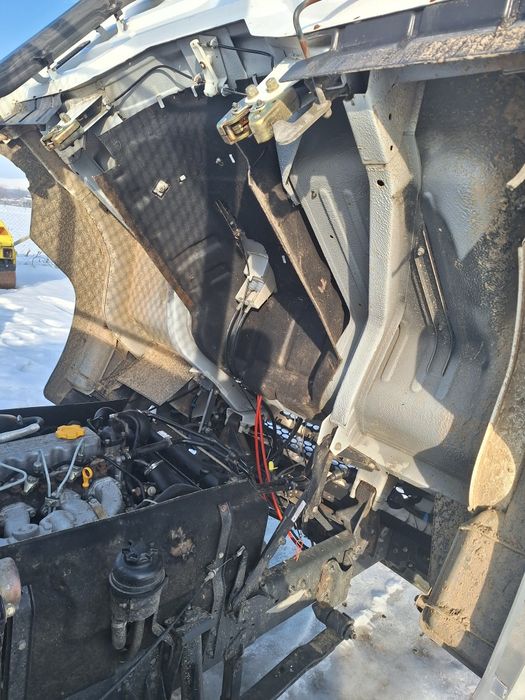 nissan atleon basculabil