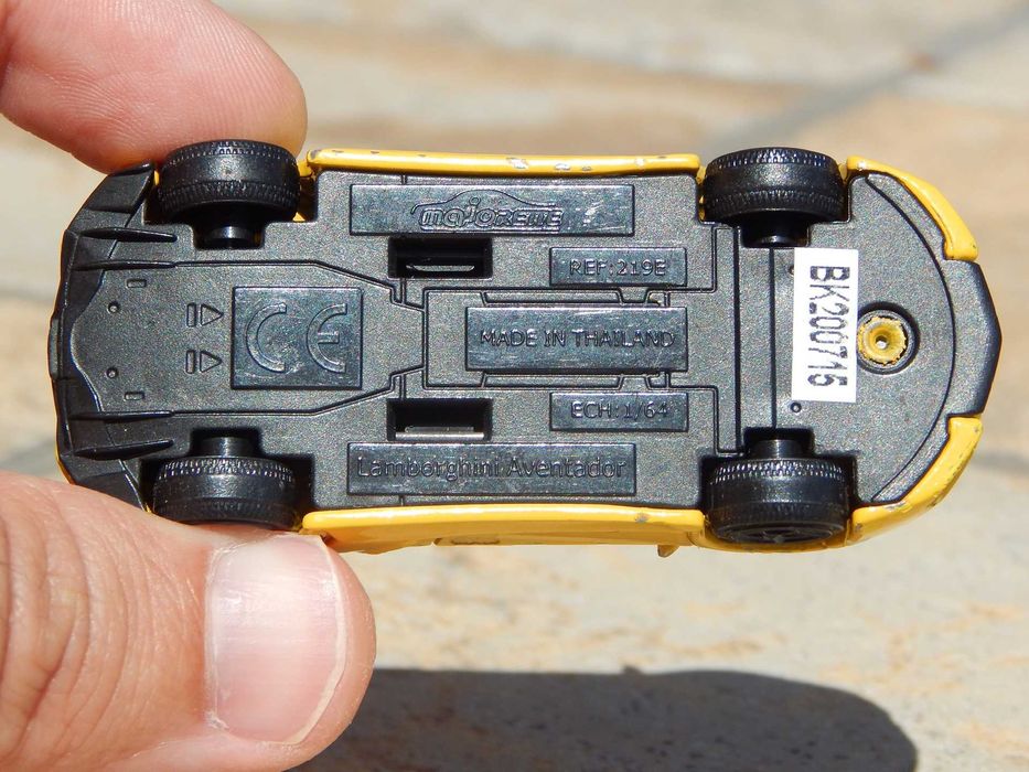 Macheta Lamborghini Aventador sc 1:64 Majorette uzata