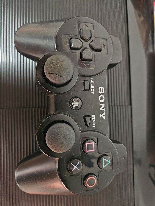 PS3 SuperSlim (12GB) + Controller + Cabluri-300 lei/500 cu 18 jocuri