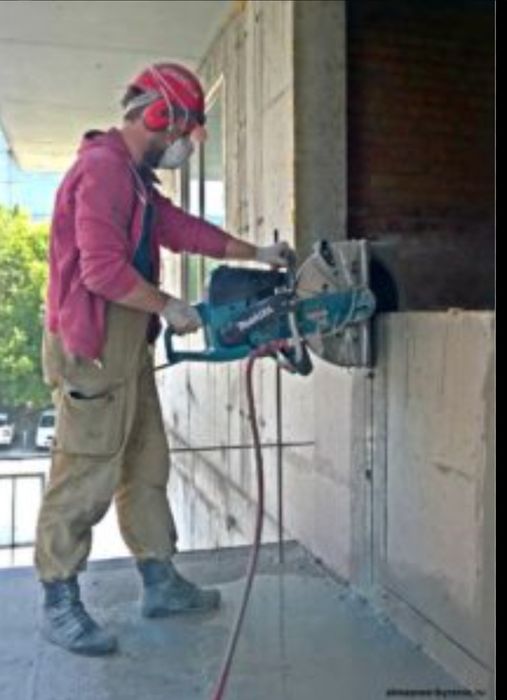 Алмазная резка дверных проемов