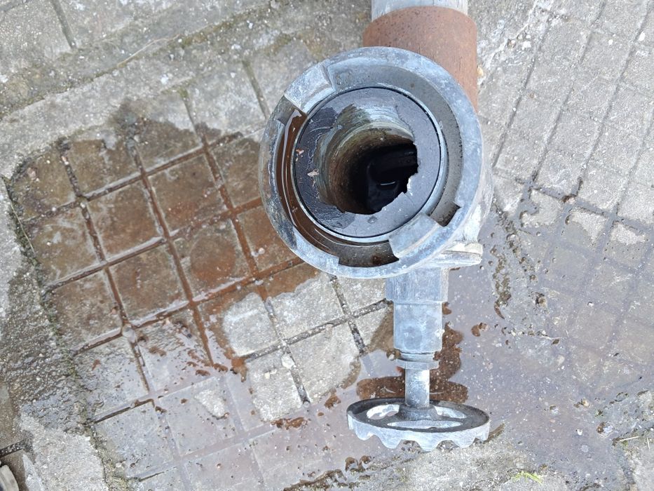 Кранове стари но работещи